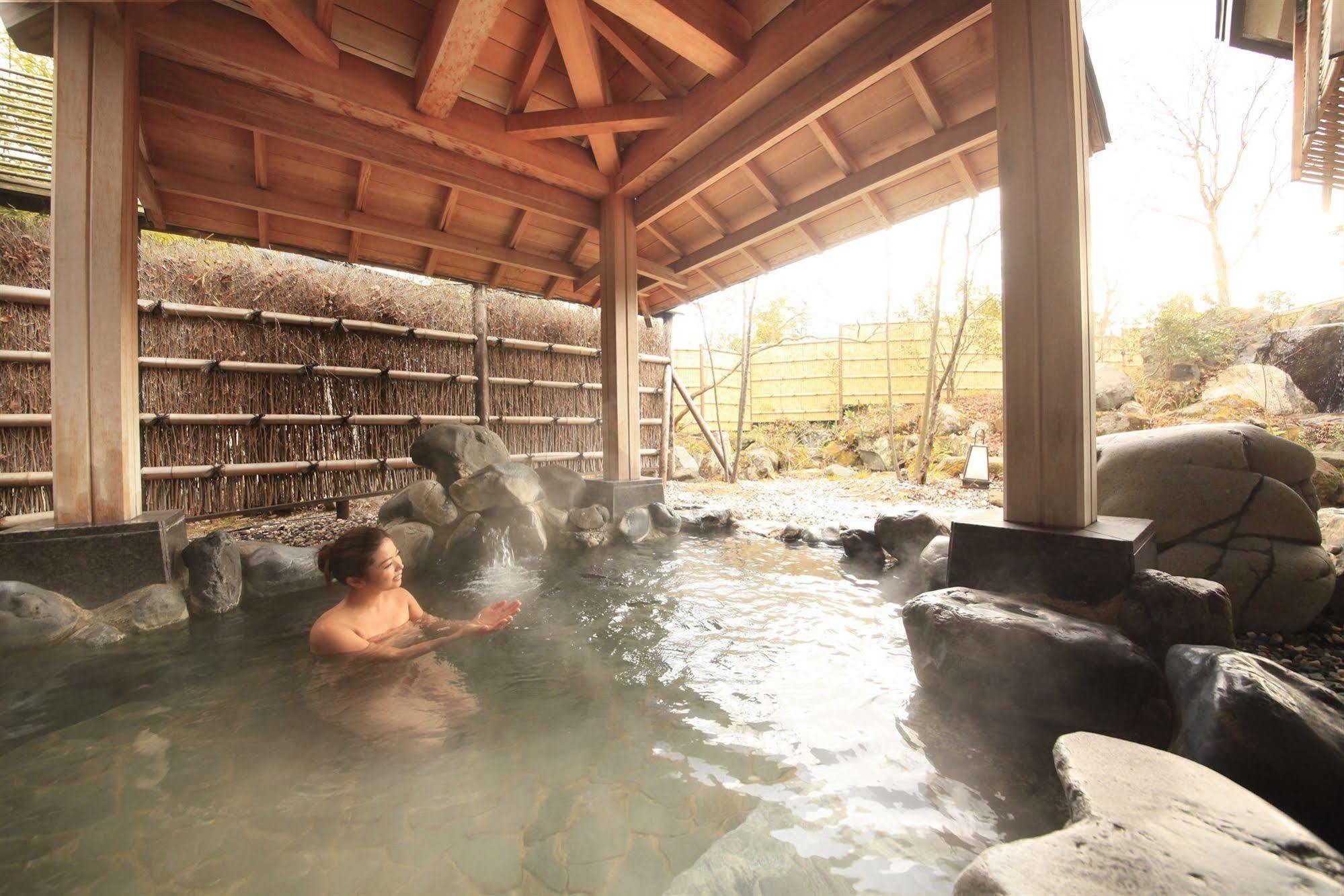 Sendai Akiu Spa Hotel Iwanumaya Bagian luar foto